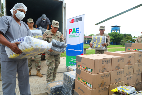 Ucayali: PAE en acción conjunta con la FAP trasladan más de 40 toneladas de alimentos para escolares de comunidades nativas en Purús y Yurúa