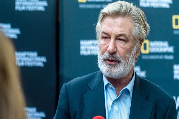 Alec Baldwin revela que recibe ayuda de gurúes para encontrar paz mental: 