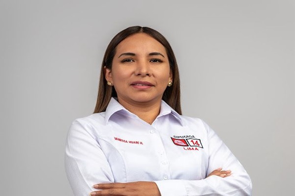 Vanessa Huari Huamán: experiencia y liderazgo para transformar la salud en el Perú