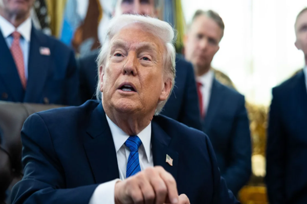 Trump dice que los nuevos líderes de Irán quieren negociar y que está dispuesto a hacerlo