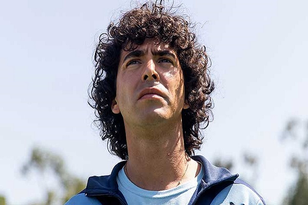 Serie sobre Maradona llega al streaming, y promete revelar detalles poco conocidos de la vida y carrera del 