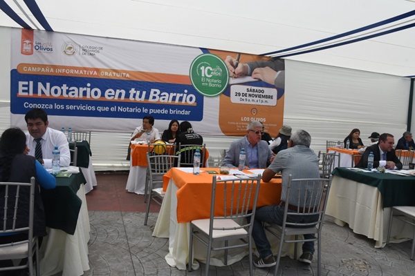 En su décimo aniversario, El Notario en tu Barrio absolvió las consultas de más de 200 vecinos de Los Olivos 