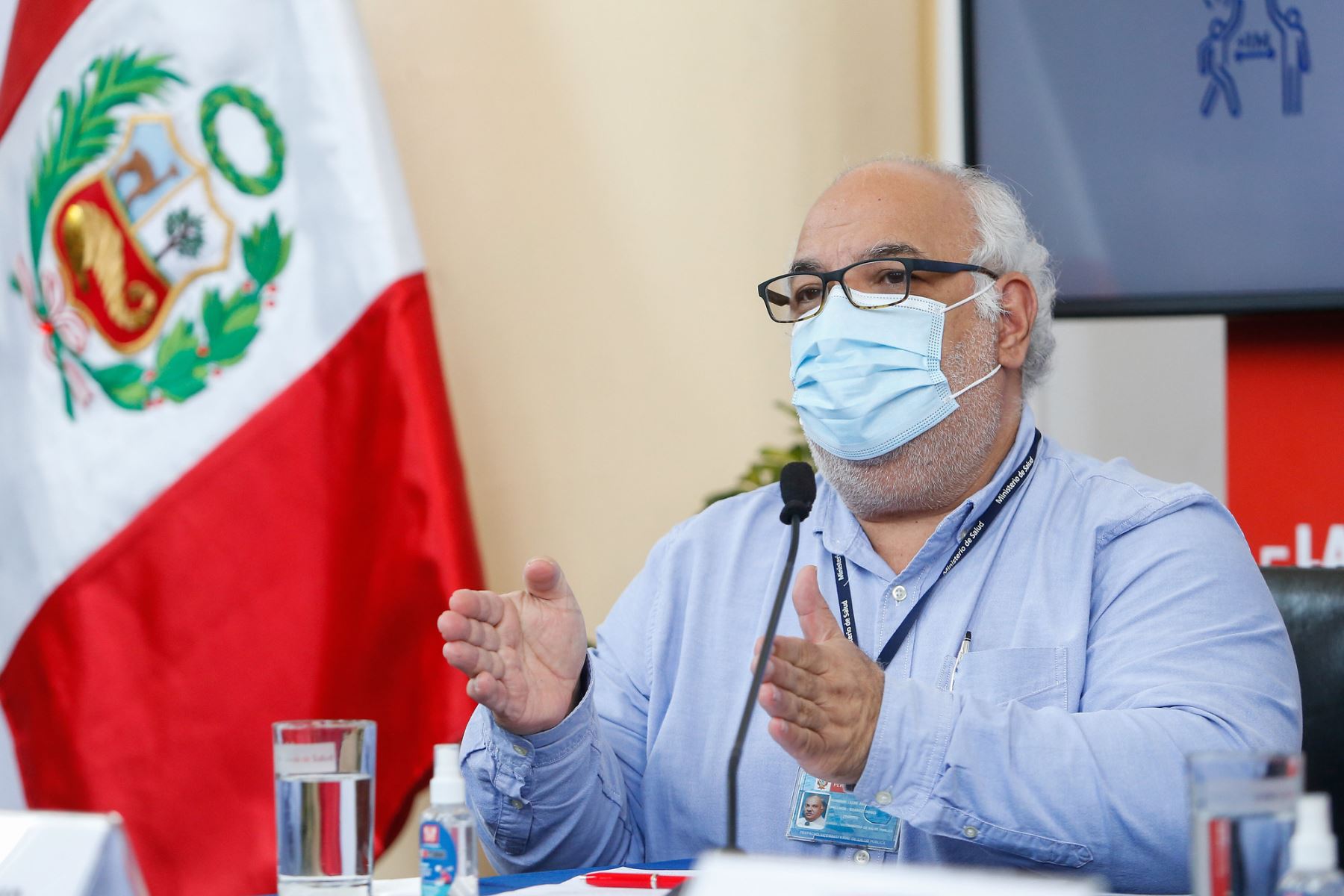 Ejecutivo evalúa medidas adicionales para enfrentar covid-19