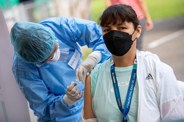 COVID-19: MML realizará vacunación y despistaje gratuito en el Cercado, Villa El Salvador y San Miguel