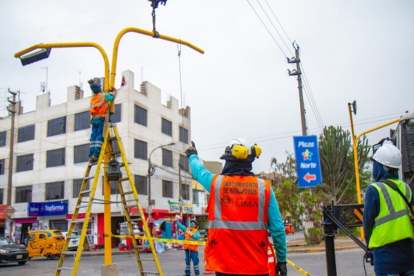 MML realiza el mantenimiento de semáforos en 20 distritos