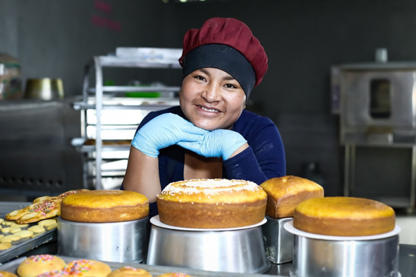 Midis invierte S/16.2 millones en emprendimientos de mujeres de ollas comunes y comedores populares en el 2025