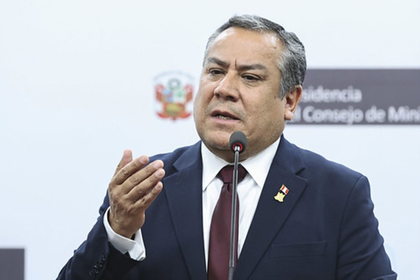 Podemos Perú promueve moción censura contra premier Gustavo Adrianzén