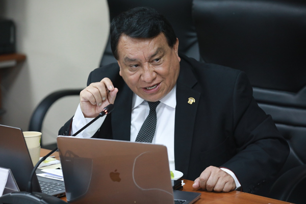 Aprueban por insistencia reducción de plazo para salir de ‘lista negra’ de centrales de riesgo