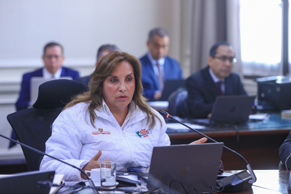 Presidenta Boluarte monitorea atención a la emergencia por el sismo