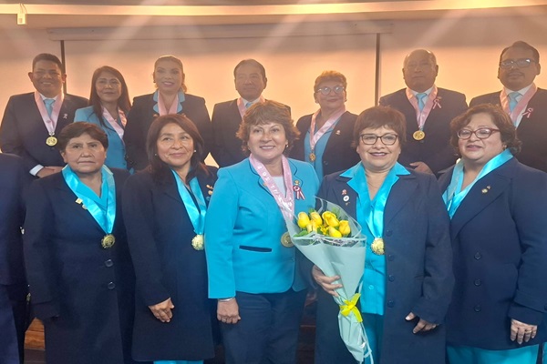 Autoridades de gobierno, decana del Colegio de Enfermeros del Perú y la FEDEMINSAP anuncian mejoras  y un trabajo conjunto por la salud.