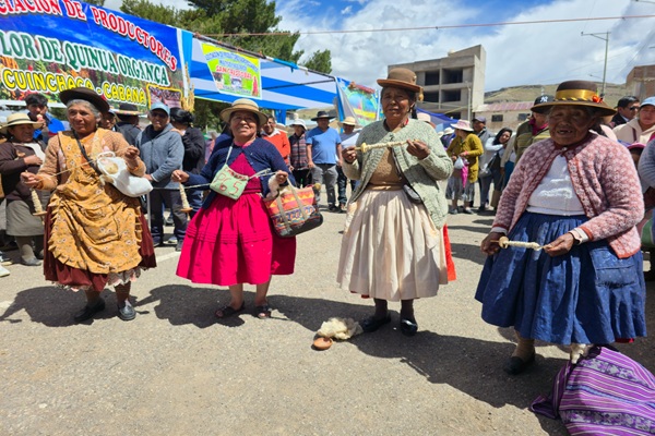 Puno: Pensión 65 revitaliza juegos tradicionales de adultos mayores en intercambio cultural en Cabana