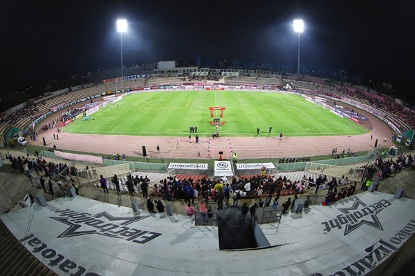 Con una fiesta de música y color, miles de chalacos celebraron la inauguración de la nueva iluminación del estadio Miguel Grau