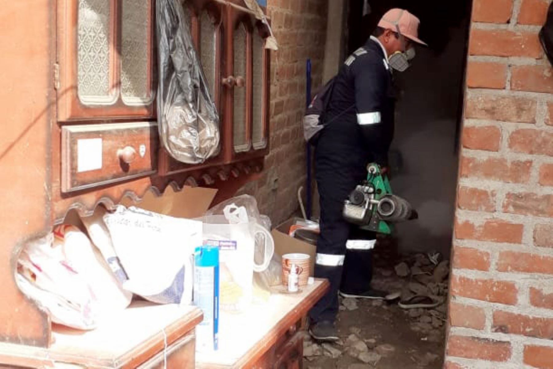 Dengue: Fumigan cerca de 1,800 viviendas en la ciudad de Trujillo