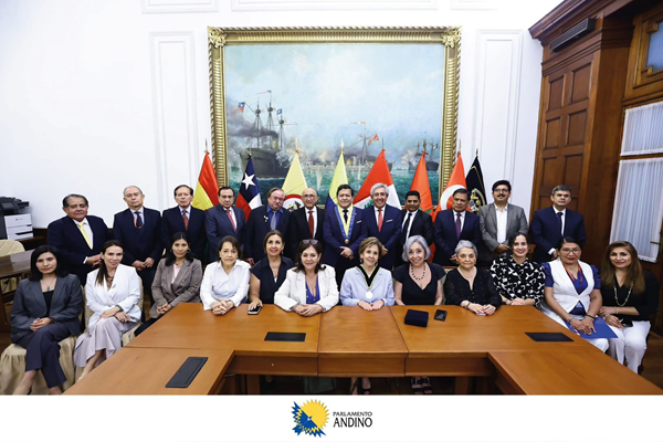 Parlamento Andino reconoce destacada labor de doctora Raquel Cegarra del Carpio O’Donovan