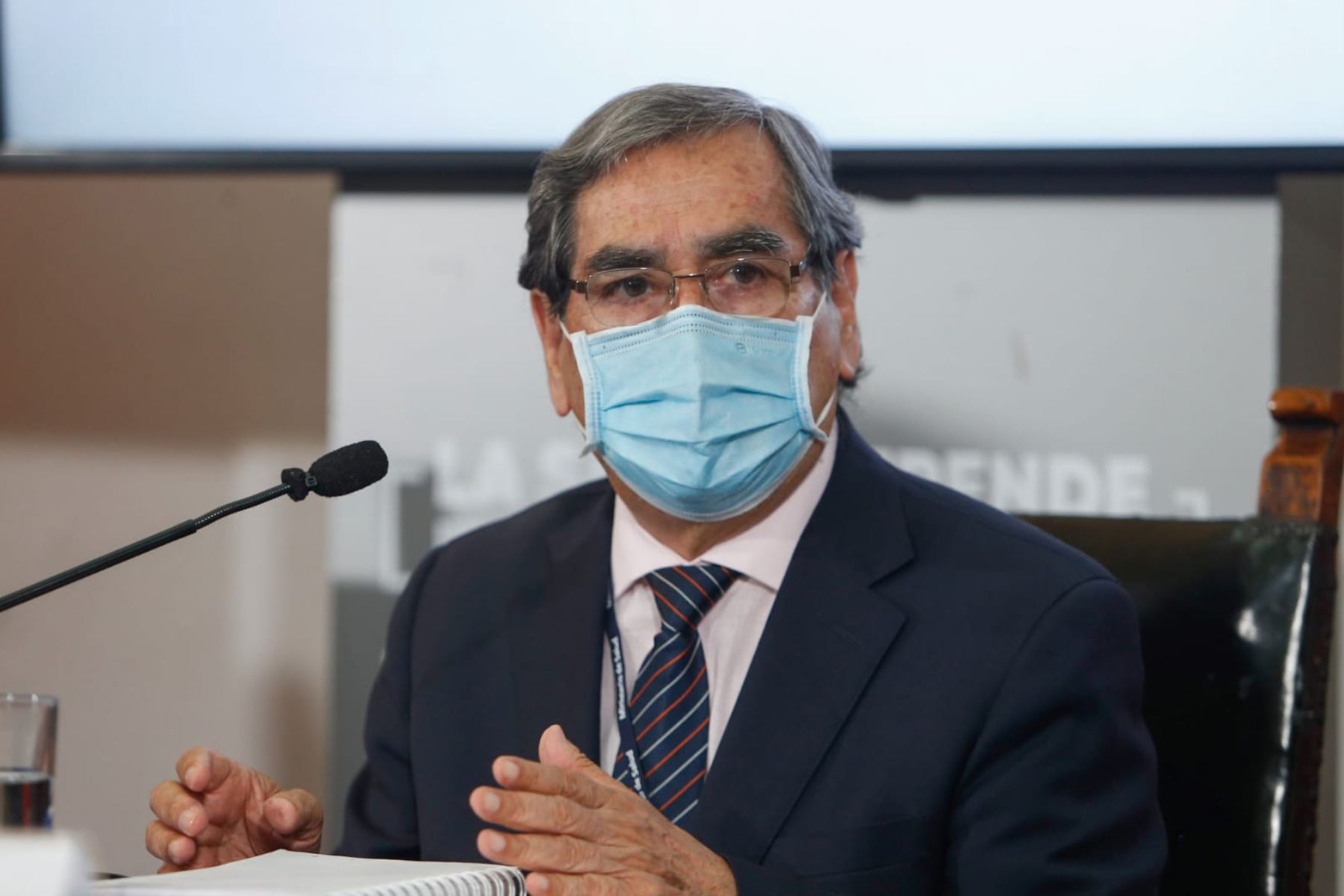 Caso vacunas: funcionarios que no renunciaron serán separados hoy, anuncia Ugarte