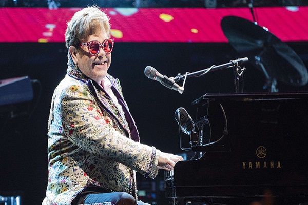 Elton John da positivo a covid-19: Presenta síntomas leves y está vacunado contra el coronavirus