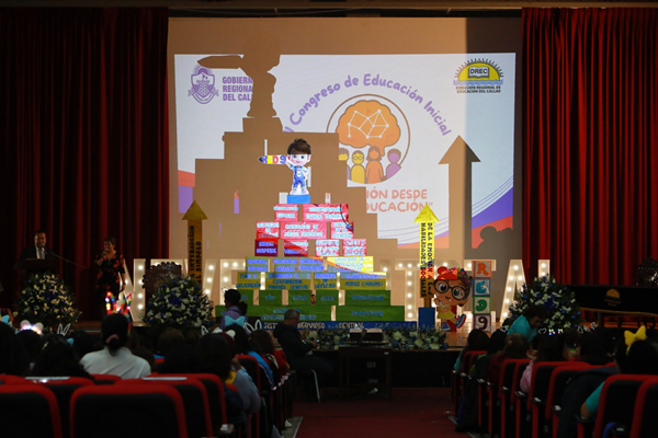 Más de mil docentes del Callao celebraron con alegría y mucho color el 94° aniversario de la educación inicial