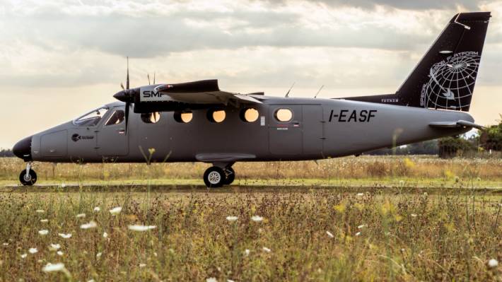  Empresa italiana crea avioneta con “ultracongelador” para transportar vacunas contra el Covid-19