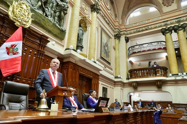 “Celebrar a San Marcos es celebrar al Perú”, afirmó el presidente del Congreso Fernando Rospigliosi