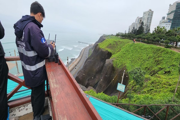 Alerta de tsunami: drones de la municipalidad de Miraflores monitorean y patrullan playas de la Costa Verde