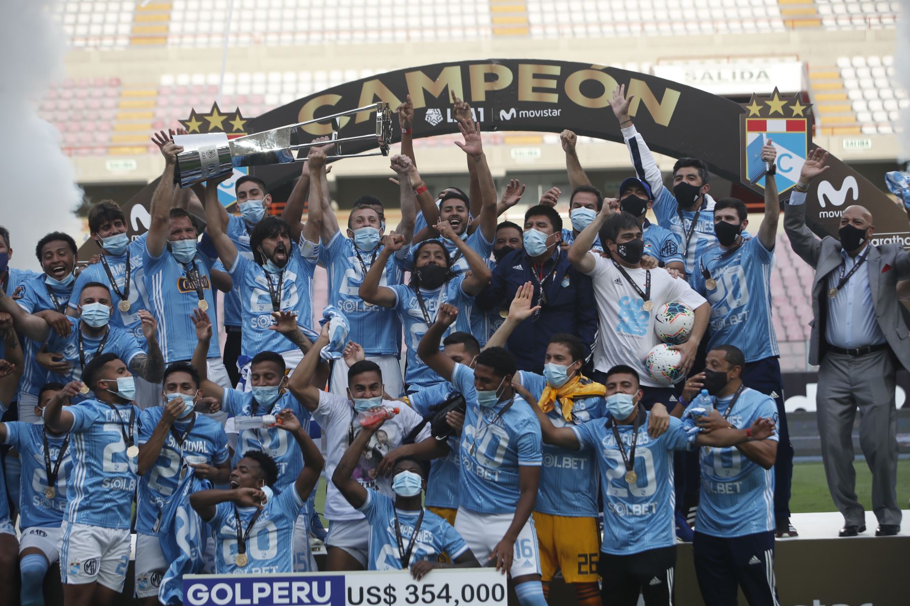 Sporting Cristal toca el cielo y se corona campeón nacional 2020
