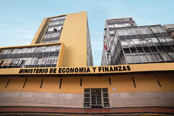 “Lamentablemente Francke ha resultado un fiasco en el MEF”
