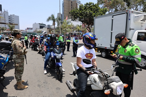 Más de 400 intervenidos en primer operativo de Fuerzas Armadas, PNP y Serenazgo de Miraflores