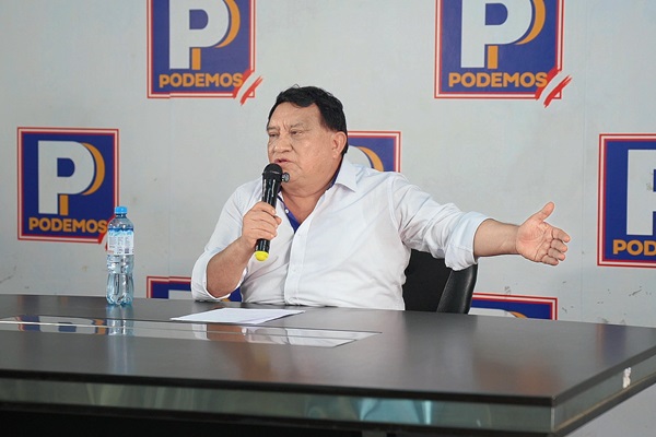 Luna Gálvez denunciará penalmente a López Aliaga