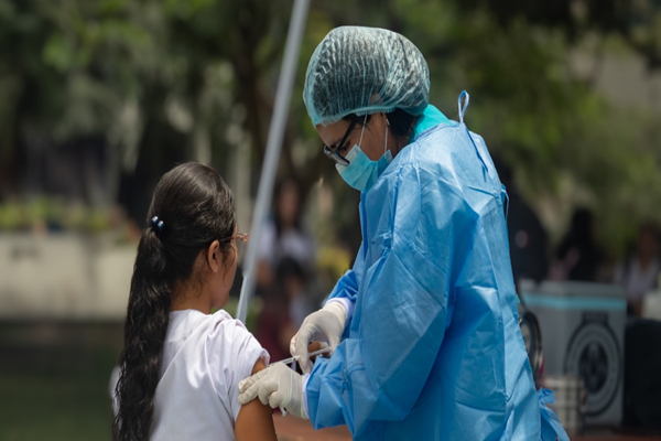 Más de 150 mil niños de un año aún no reciben la vacuna contra la varicela