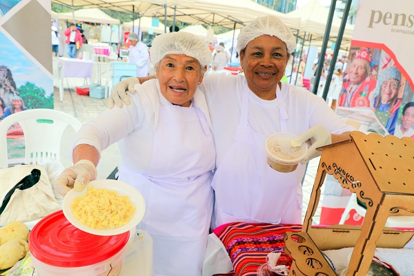 Midis impulsa más de 45 mil emprendimientos de adultos mayores de Pensión 65 en todo el país