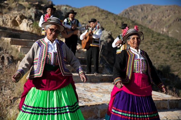 Moquegua: usuarios de Pensión 65 fortalecen identidad cultural de Yunga con encuentro de saberes