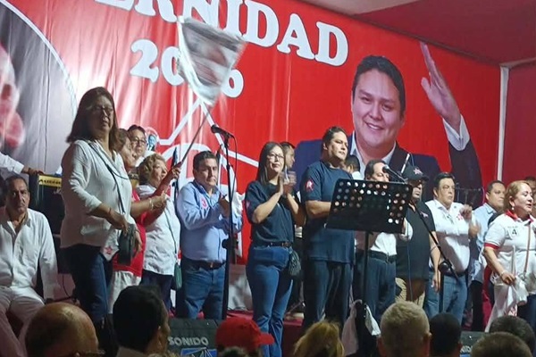 Desde Trujillo, Enrique Valderrama presenta sus principales propuestas y cuestiona ausencia de César Acuña en debate